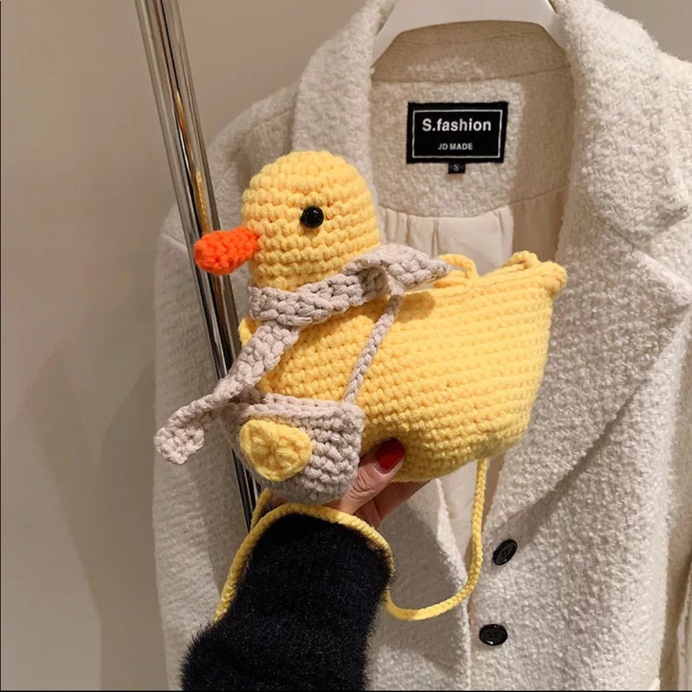 🌻HP⭐️ Crochet duck bag shoulder handbag purse cute adorable yellow gift idea - Picture 7 of 9